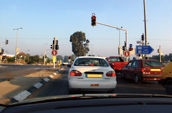 Comment un conducteur fera-t-il front au grand nombre de taches qu'il doit performer quand il se rapproche d'une intersection? Image de la question 770