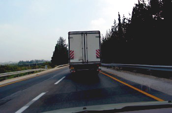 What effect does the distance between vehicles have on the overtaking process? Picture for question 884